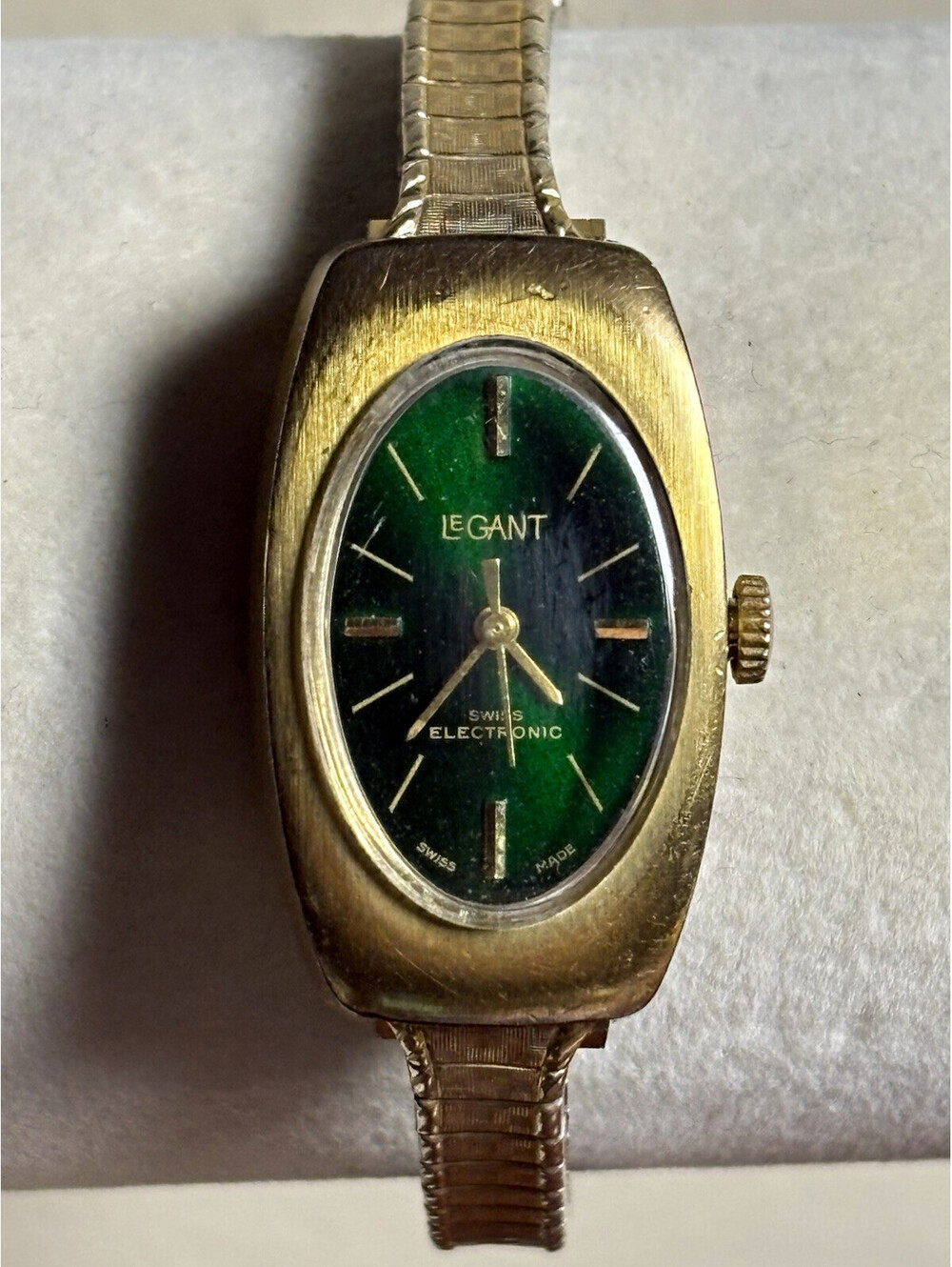 Vintage Le Gant Ladies Swiss Electronic Oval Green Dial Gold 2421 Non-Running